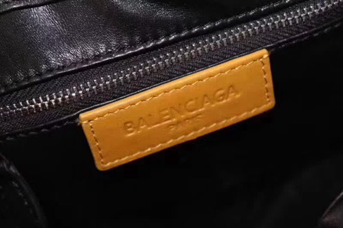 BALENCIAG巴黎世家 17秋冬 爆款三角包 原版進口皮 476975  BL1838